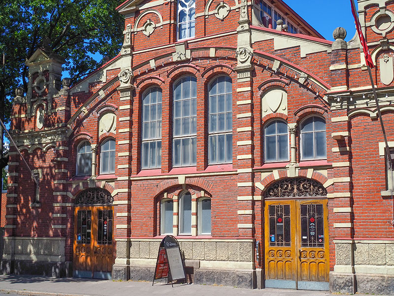 Turku Market Hall´s entrance on Linnankatu.