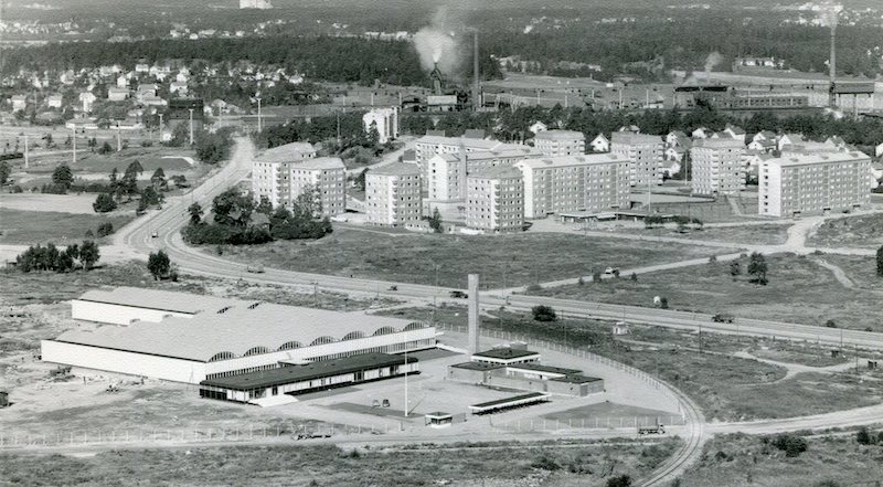 Historiallinen ilmakuva Turun Patterinhaan kerrostaloista 1960-luvulta.